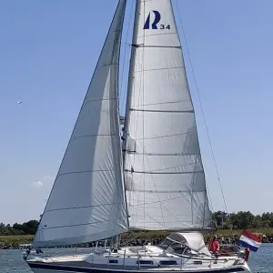 1997 Hallberg-Rassy 34