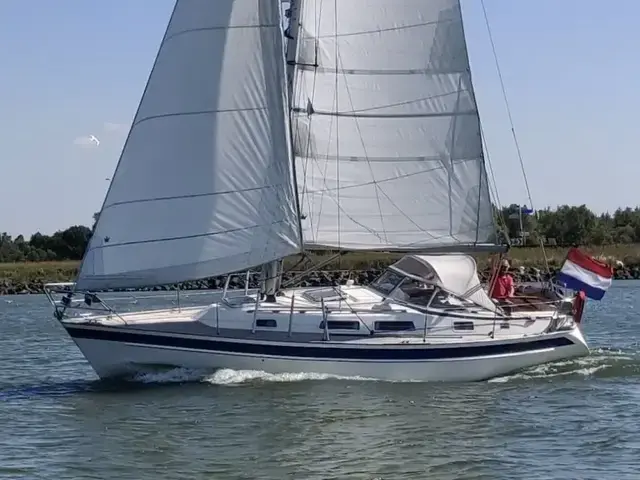 Hallberg-Rassy 34