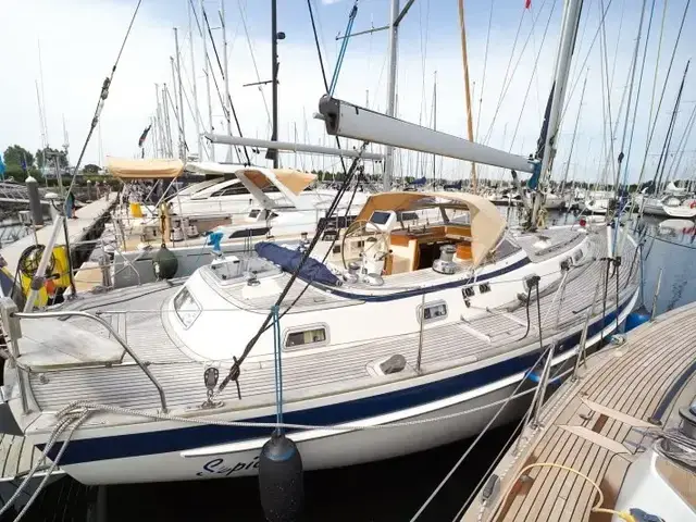 Hallberg-Rassy 42F