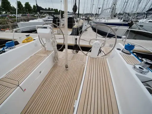 Hallberg-Rassy 340