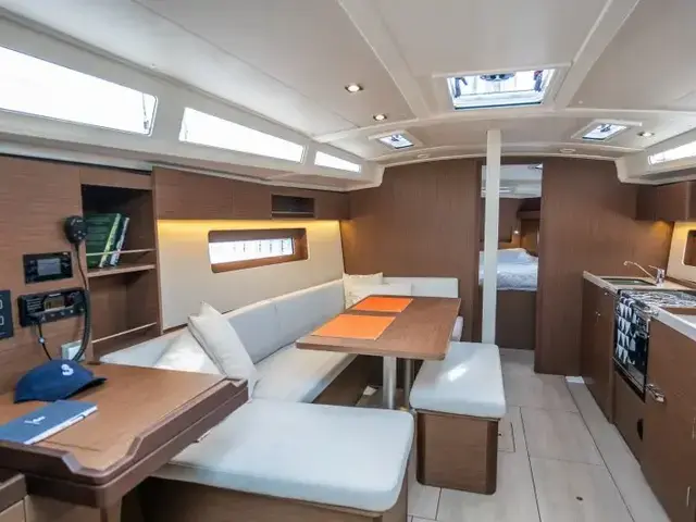 Beneteau Oceanis 37.1