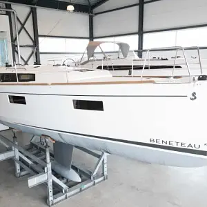 2022 Beneteau Oceanis 38.1