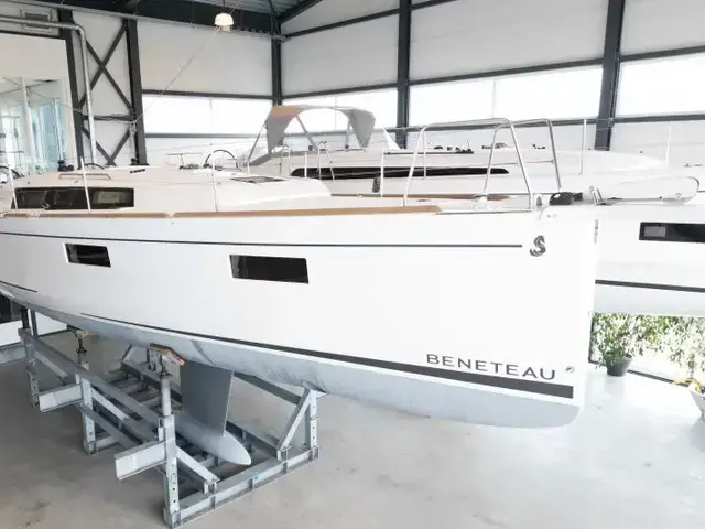 Beneteau Oceanis 38.1