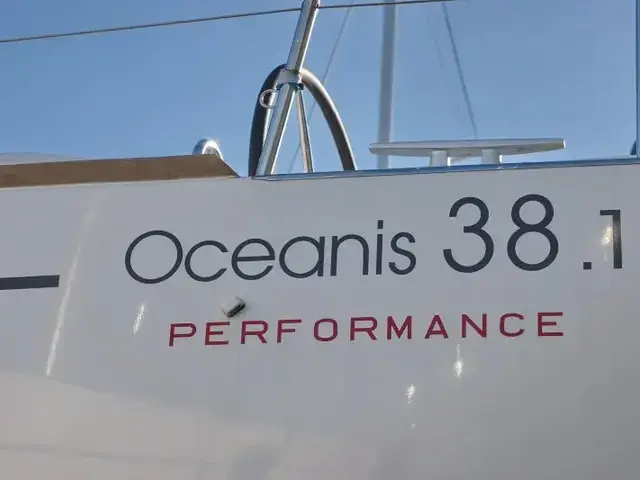 Beneteau Oceanis 38.1