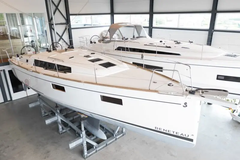 2022 Beneteau oceanis 38.1