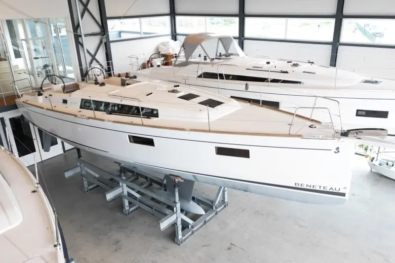 2022 Beneteau oceanis 38.1