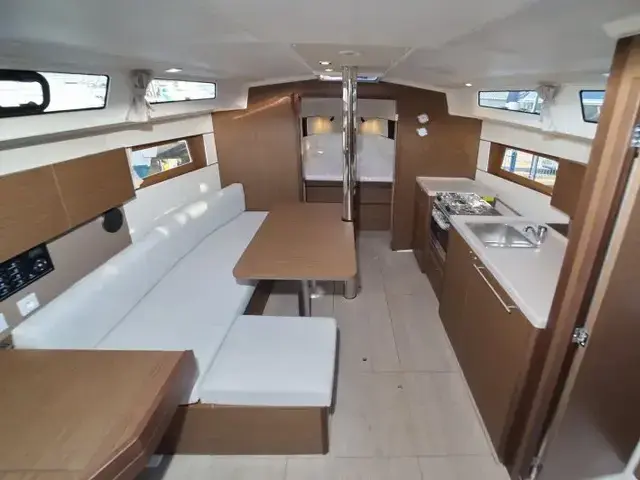 Beneteau Oceanis 38.1