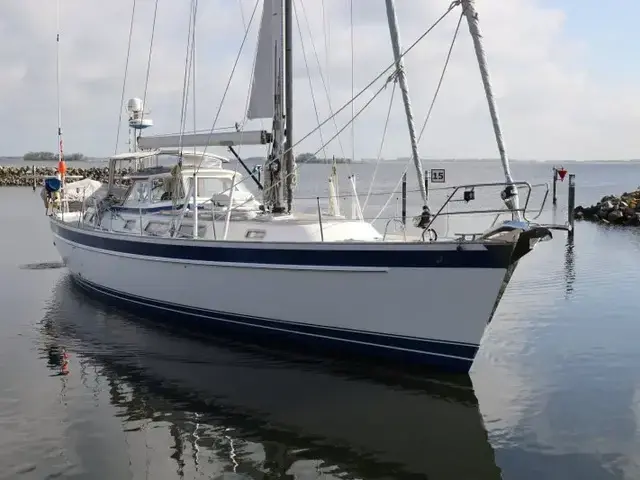 Hallberg-Rassy 48