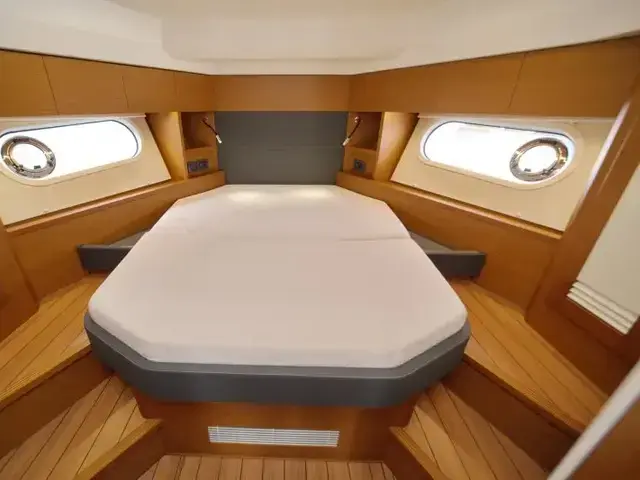 Beneteau Swift Trawler 48