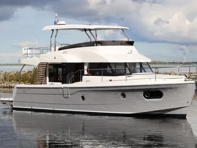 Beneteau Swift Trawler 48