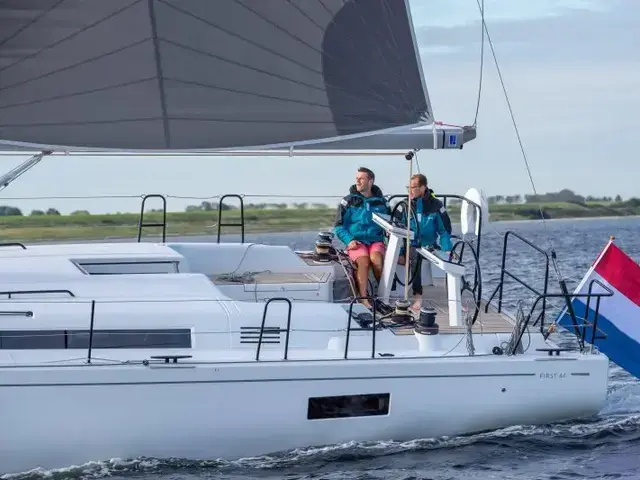 Beneteau First 44