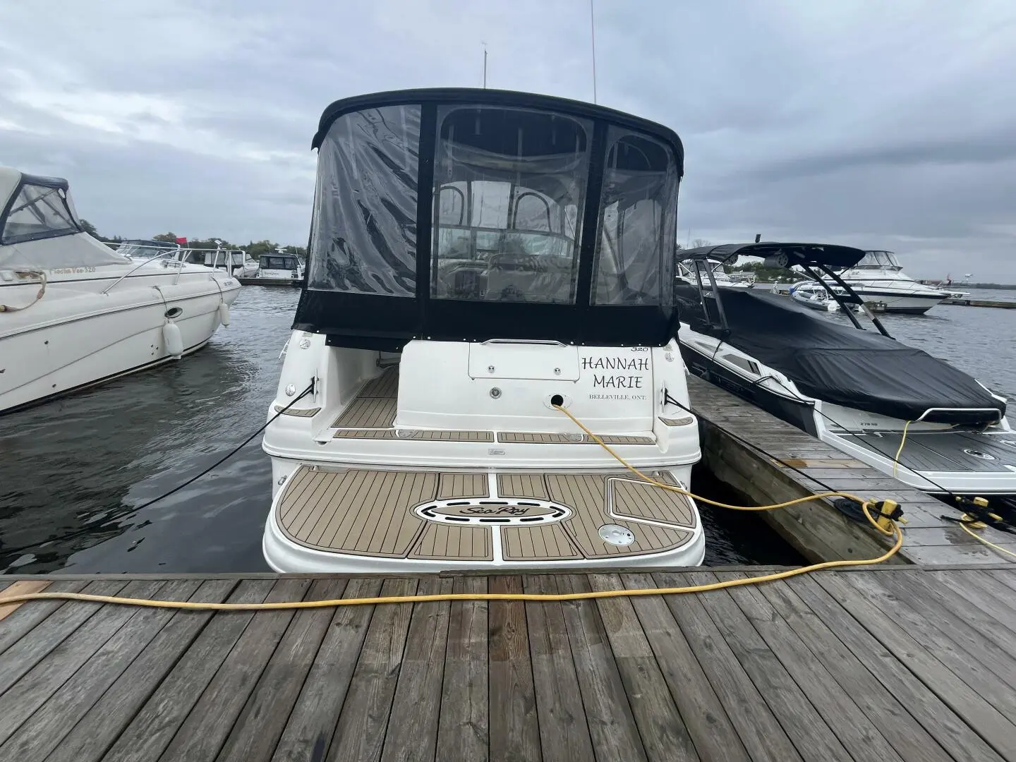 2003 Sea Ray 320 sundancer