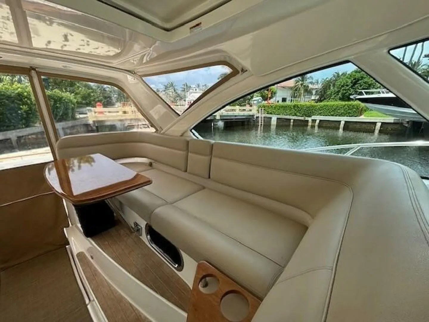 2013 Tiara 36 coronet