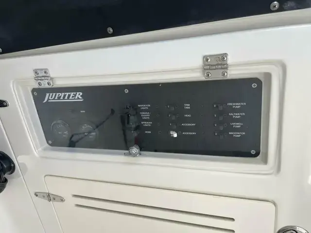 Jupiter Boats 32FS