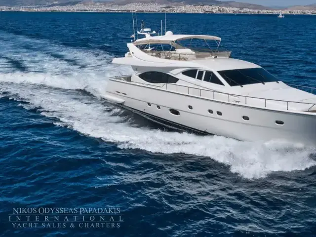 Ferretti Yachts 760