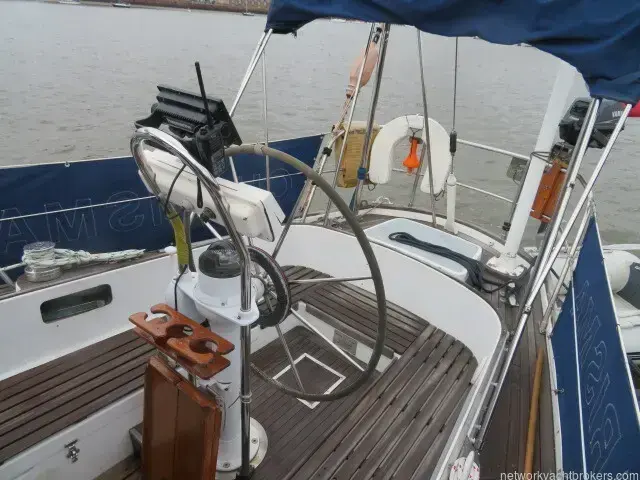 Classic Yacht Frans Maas Raider 35