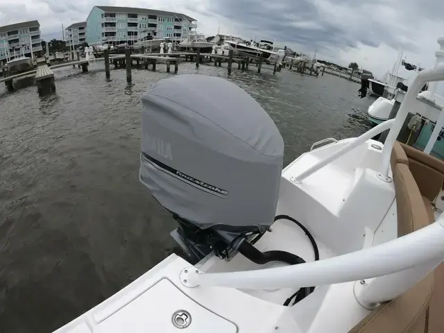 Sea Hunt Boats Ultra 255 SE