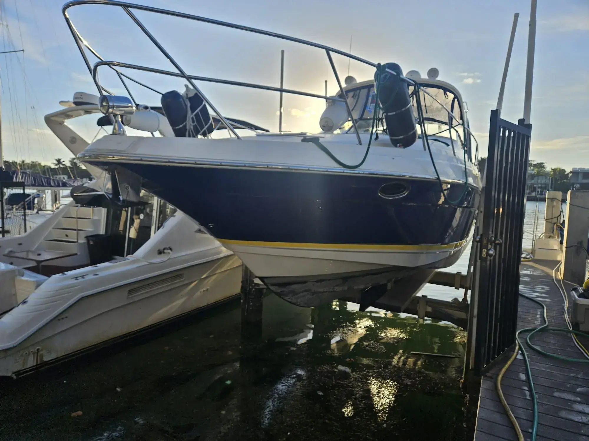 2007 Regal sportyacht 3760