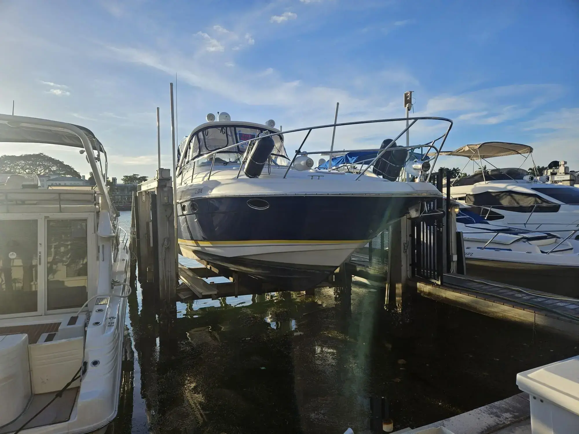 2007 Regal sportyacht 3760