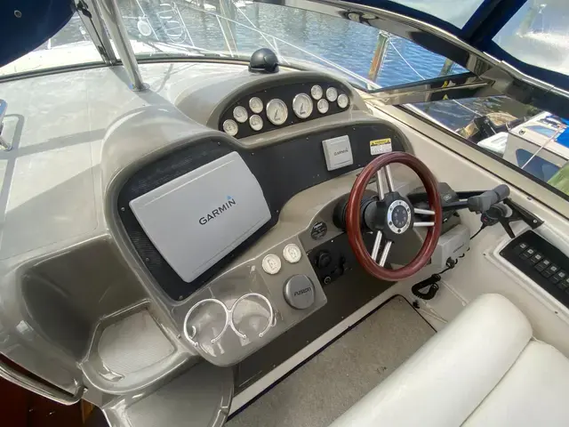 Regal 3760 Sportyacht