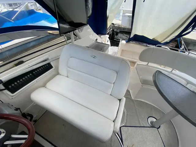 Regal 3760 Sportyacht