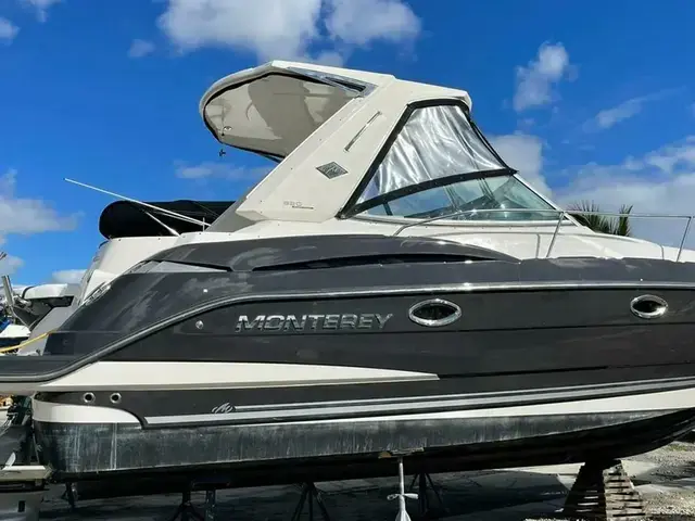 Monterey 320 Sport Yacht