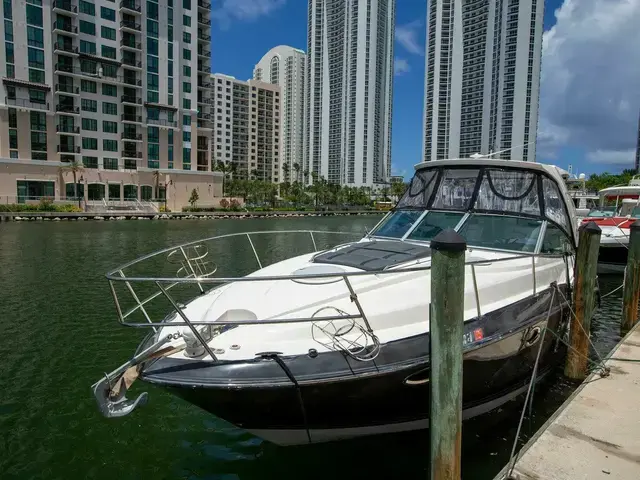 Monterey 320 Sport Yacht