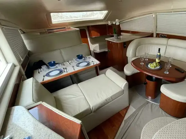 Sea Ray 39