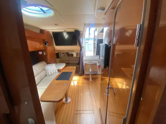 Regal 3760 Sportyacht