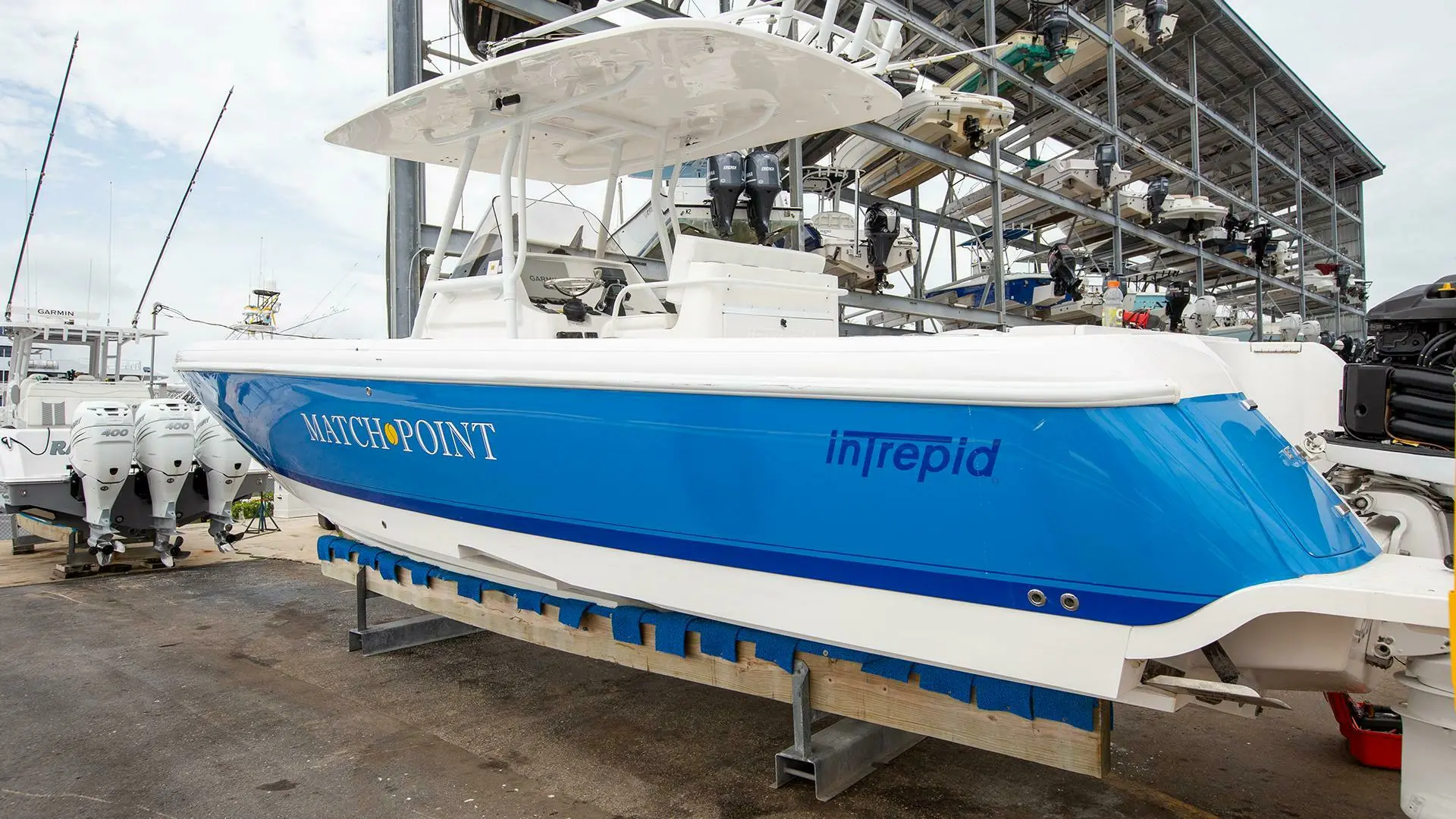 2011 Intrepid 32