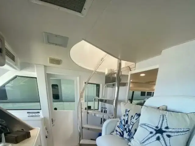 Hatteras Cockpit Motor Yacht