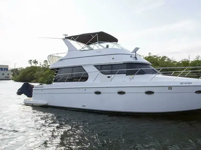 Carver 450 Voyager