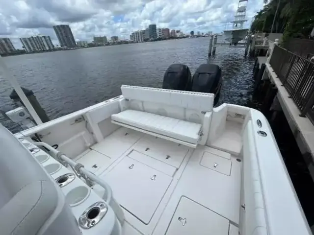 Intrepid 327 Center Console