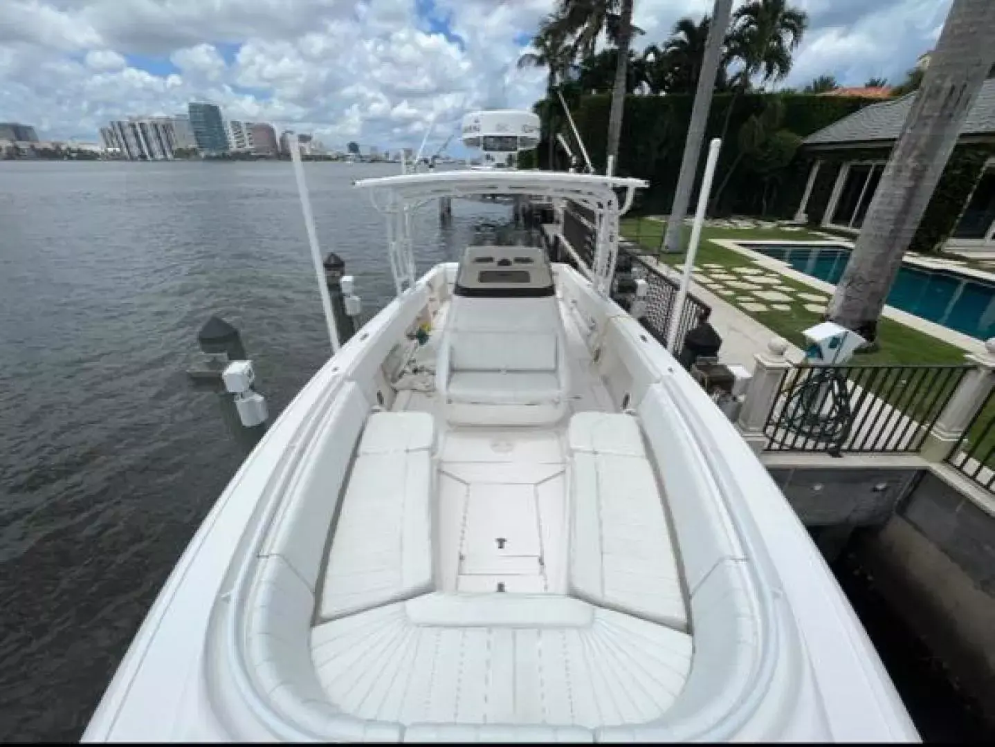 2012 Intrepid 327 center console