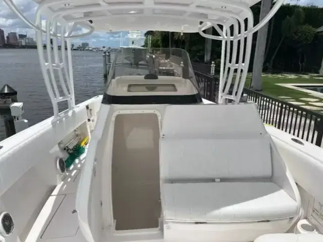 Intrepid 327 Center Console