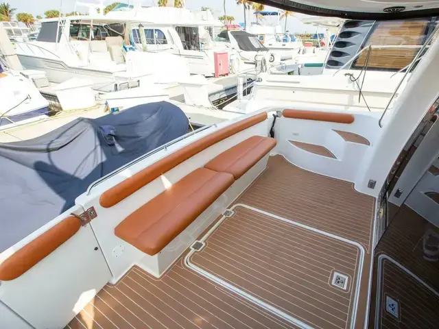 Carver 450 Voyager