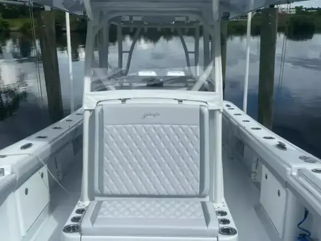 Yellowfin Center Console