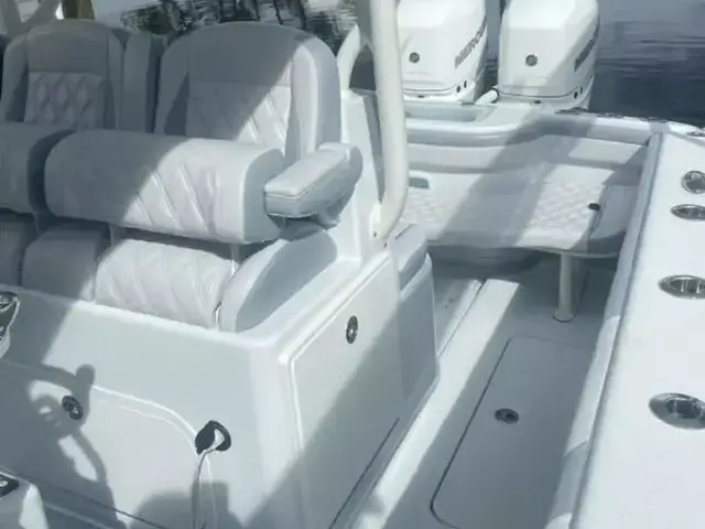 Yellowfin Center Console