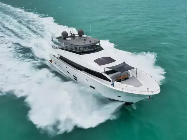 Hatteras M90 Panacera