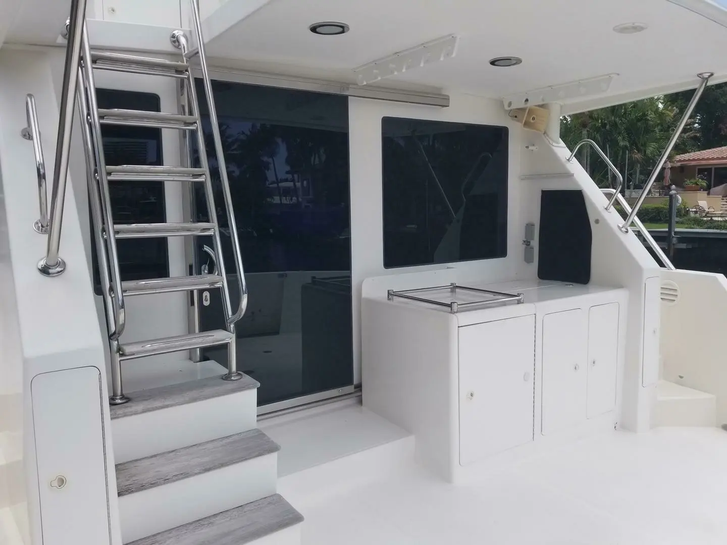 2005 Ocean 64 cockpit pilothouse