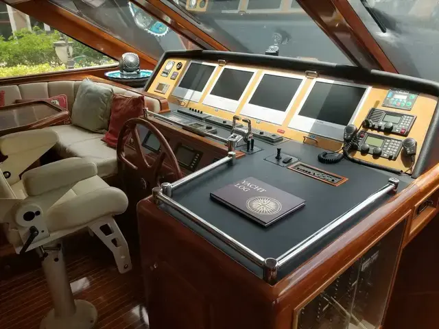 Ocean Alexander 64 Cockpit Pilothouse