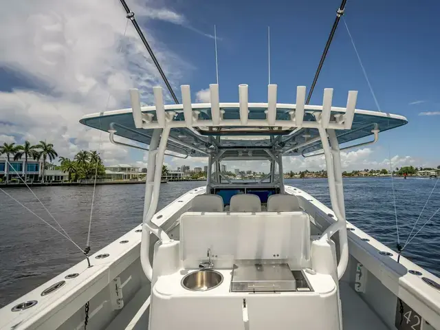 Yellowfin 42 Offshore