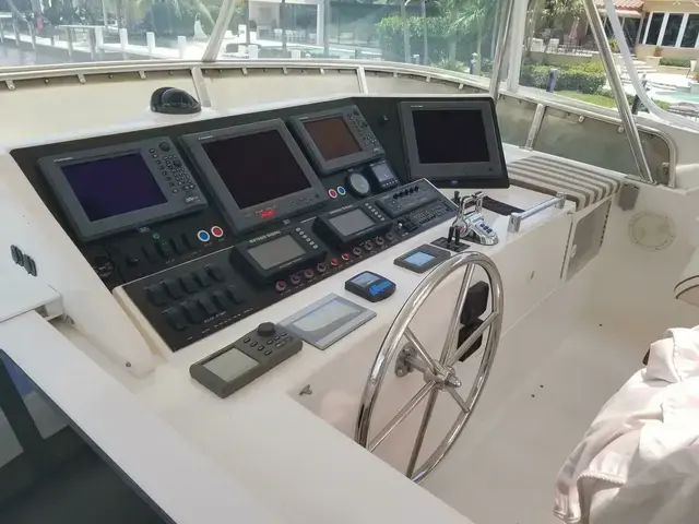 Ocean Alexander 64 Cockpit Pilothouse