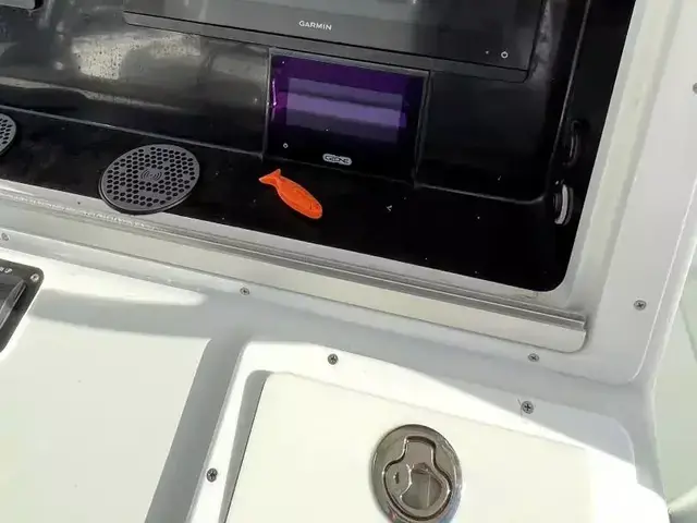 Yellowfin Center Console