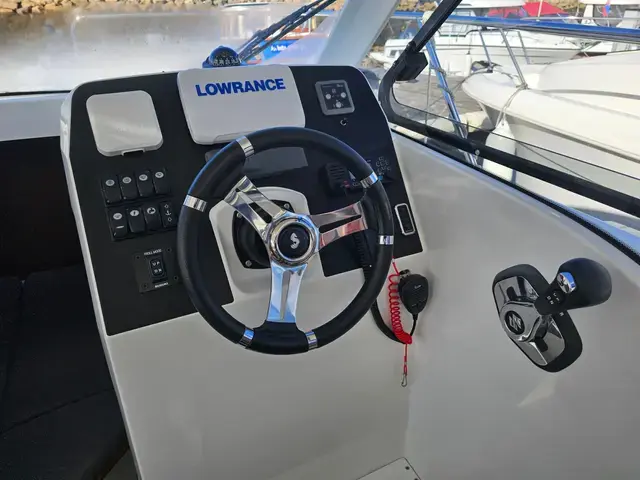 Beneteau Antares 8