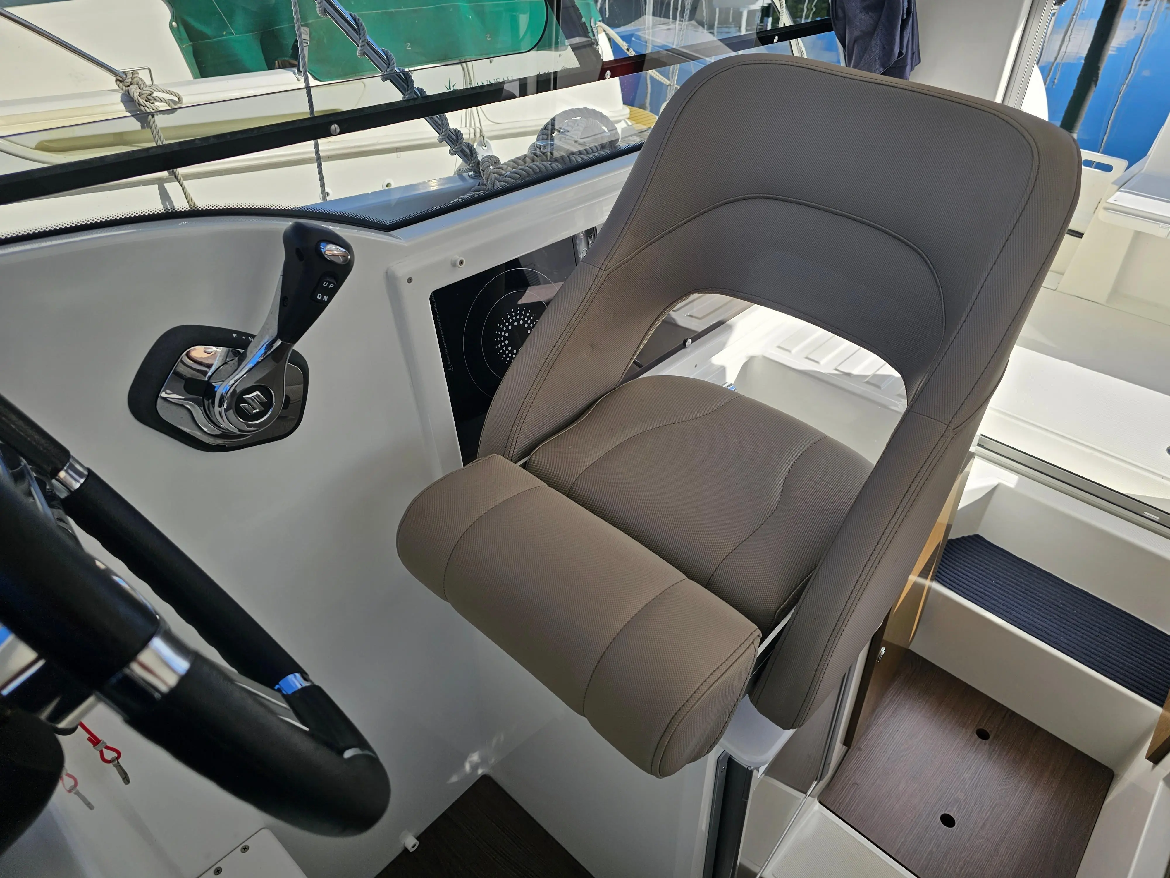 2018 Beneteau antares 8