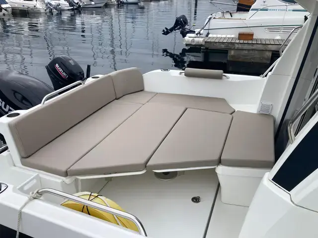 Beneteau Antares 8