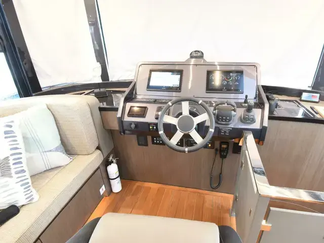 Okean 52 Flybridge