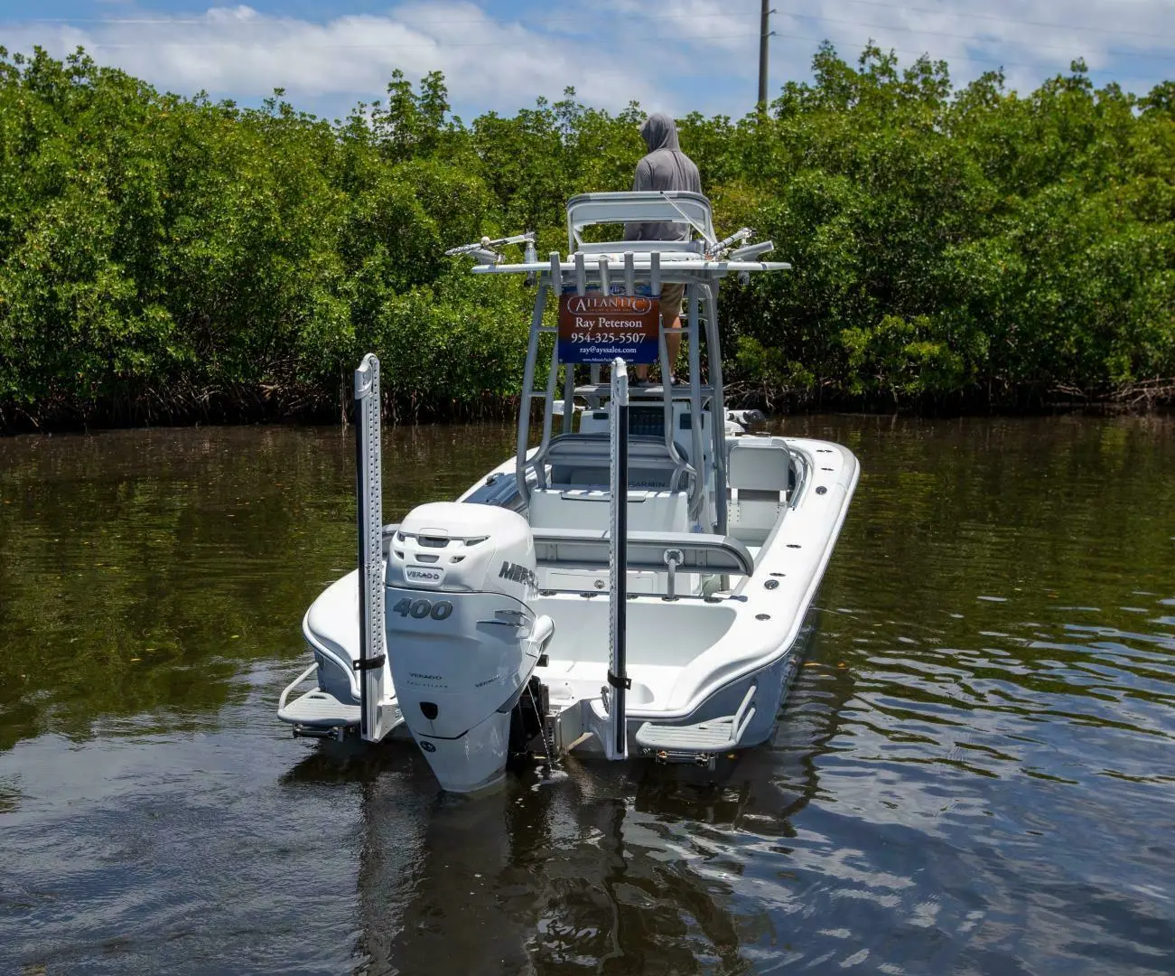 2021 Yellowfin 26 hybrid