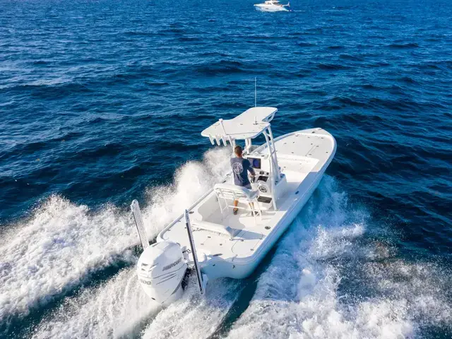 Yellowfin 24 Bay CE